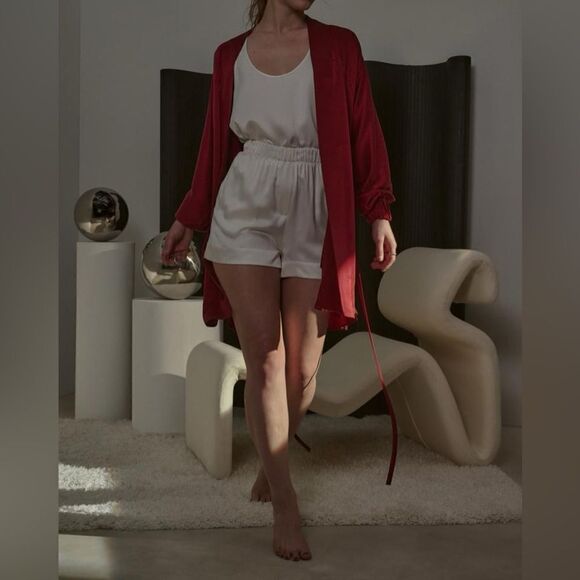 LUNYA Washable Silk Robe Limited Edition Morana Crimson Red size M NWT - Picture 6 of 6